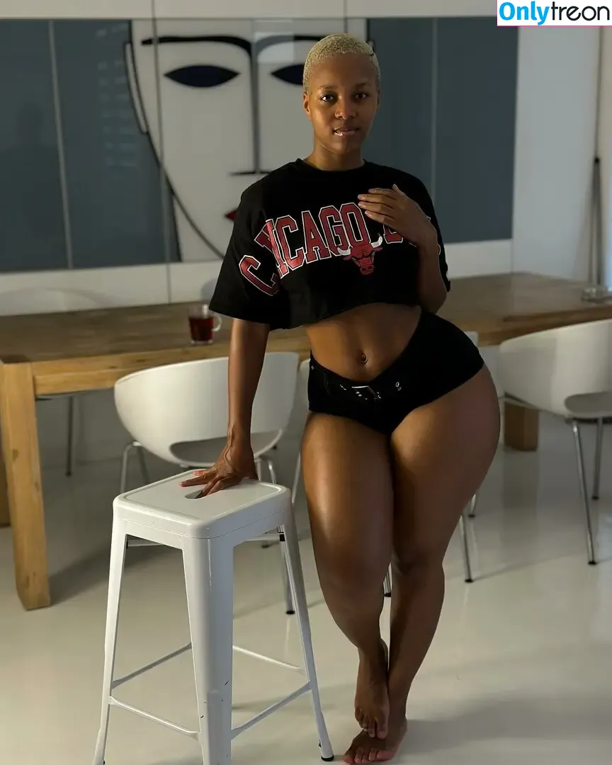 Faustina Thobakgale nude photo #0024 (faustinaroyale)