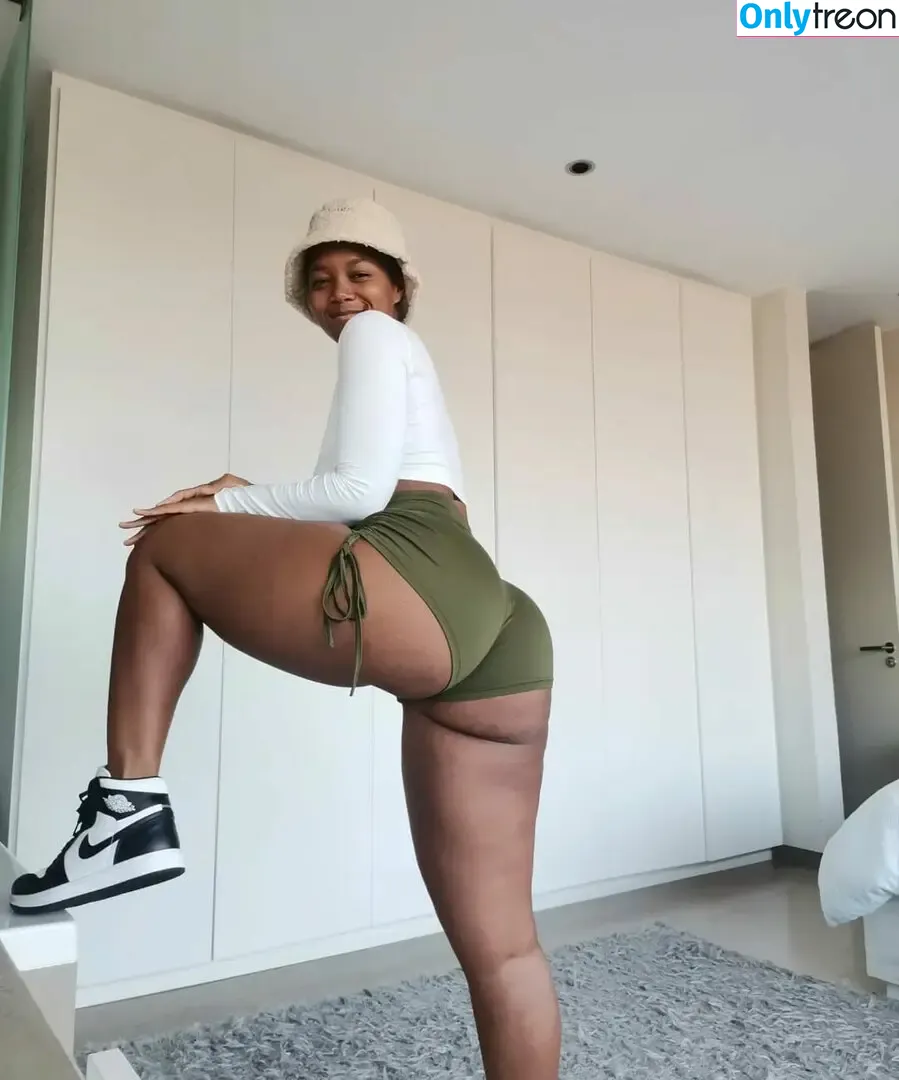 Faustina Thobakgale nude photo #0061 (faustinaroyale)