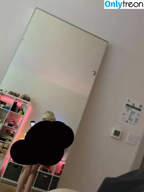 Fauxre nude photo #0001 (Fauxre)