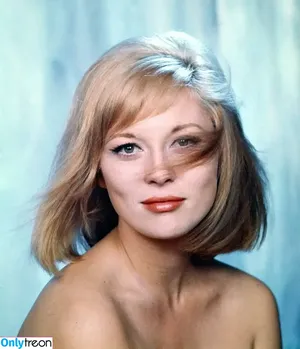 Faye Dunaway / fayedunaway nude photo #0002