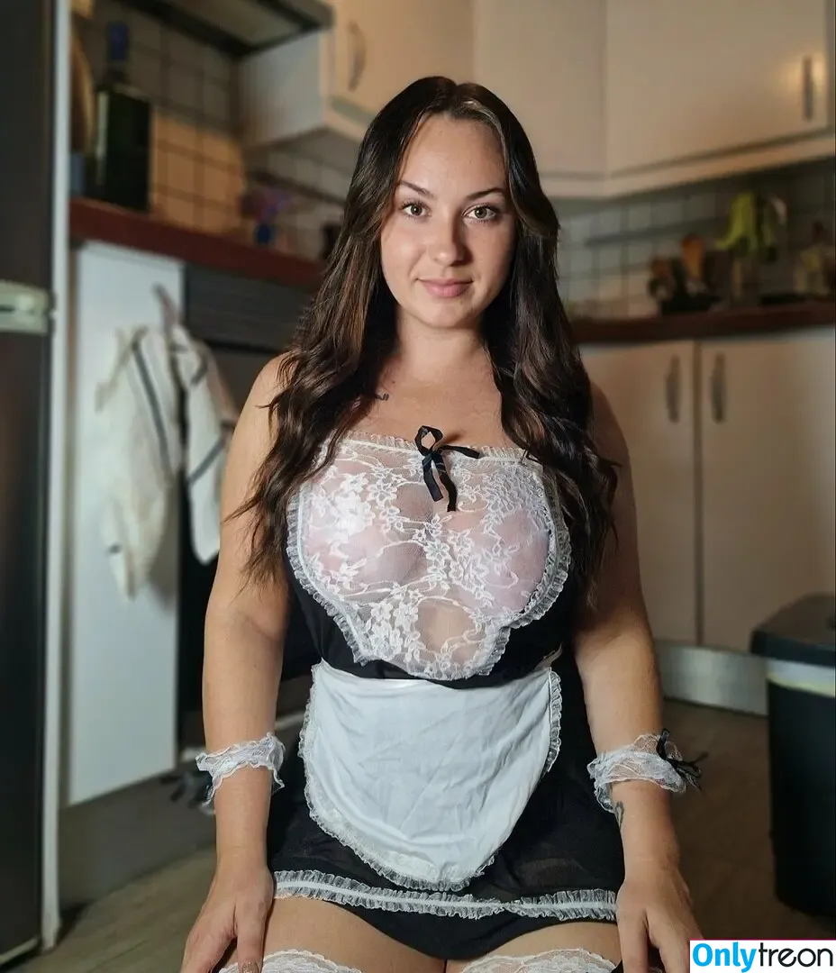 fayethomasxox nude photo #0010 (fayethomas.xox)