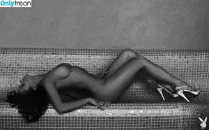 nude photo #0009