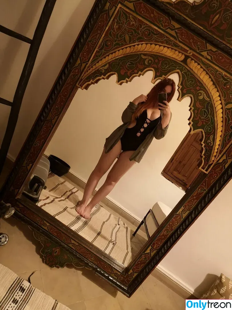 Feedeline nude photo #0003 (Feli / feedeline_ / itsonly_feli)