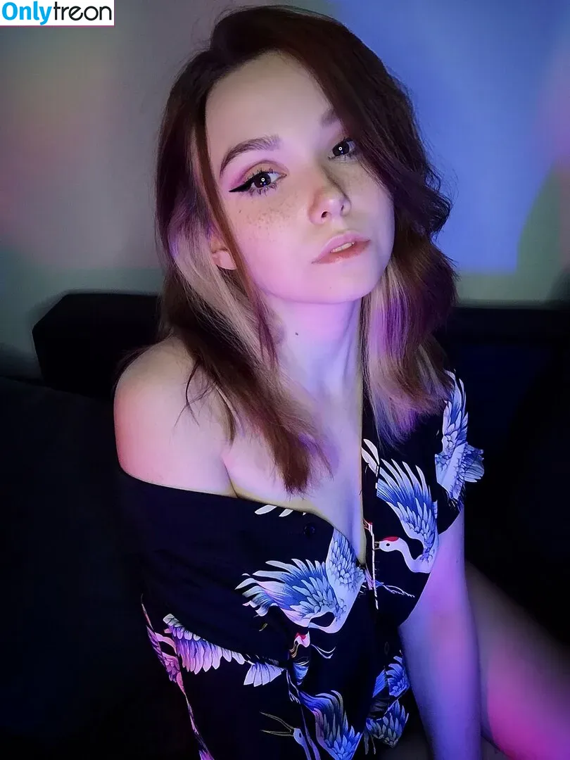 Feedeline nude photo #0004 (Feli / feedeline_ / itsonly_feli)