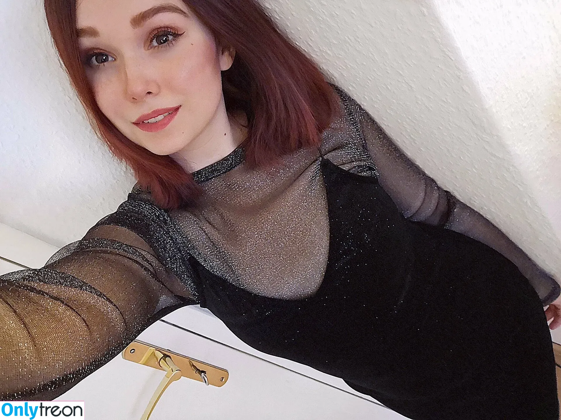 Feedeline nude photo #0005 (Feli / feedeline_ / itsonly_feli)