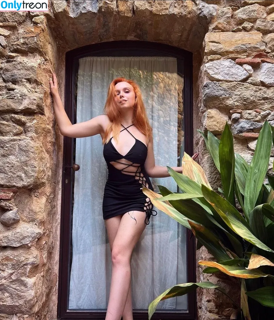 Feedeline nude photo #0022 (Feli / feedeline_ / itsonly_feli)