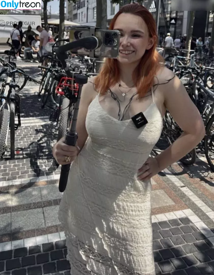 Feedeline nude photo #0160 (Feli / feedeline_ / itsonly_feli)
