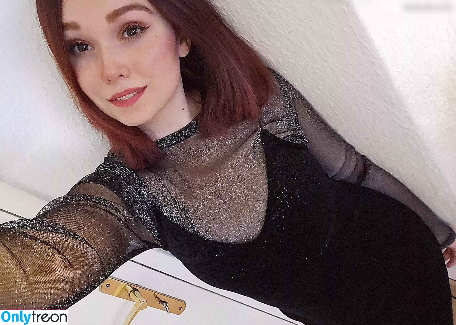 Feedeline nude photo #0210 (Feli / feedeline_ / itsonly_feli)