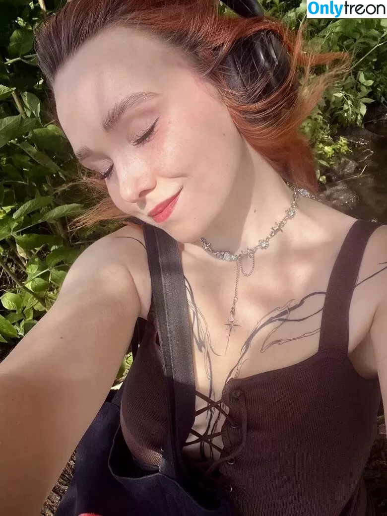 Feedeline nude photo #0241 (Feli / feedeline_ / itsonly_feli)