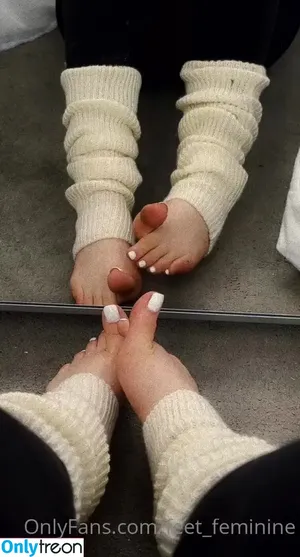 feet_feminine / feet.feminine nude photo #0023
