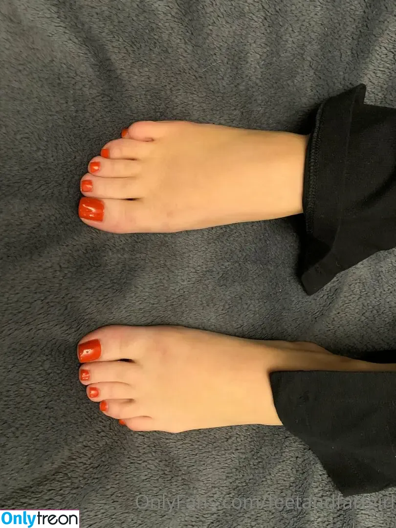feetandfartgirl nude photo #0002 (feetandfrills)