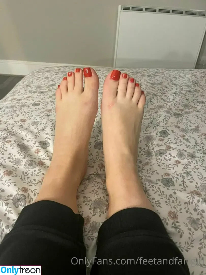 feetandfartgirl nude photo #0005 (feetandfrills)