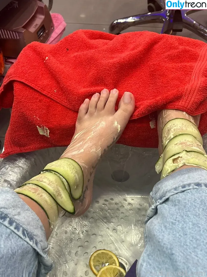 Feetbysvett nude photo #0034 (svettdaily)