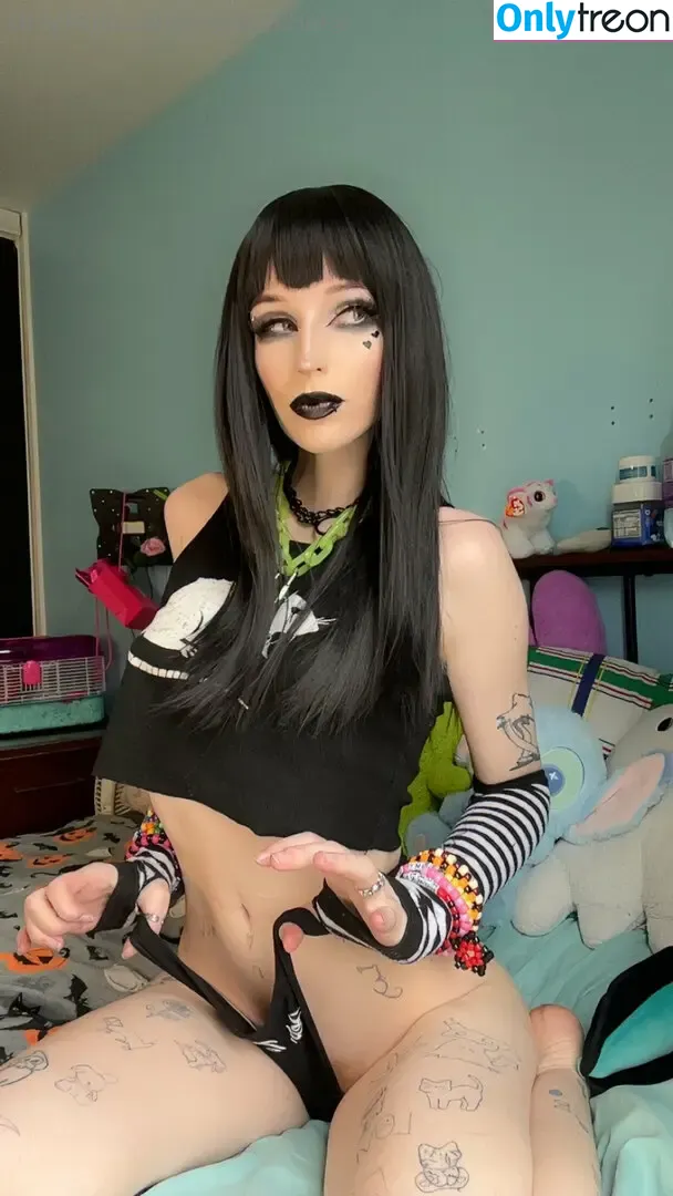 feetiecutieee nude photo #0221 (feetiecutie__)