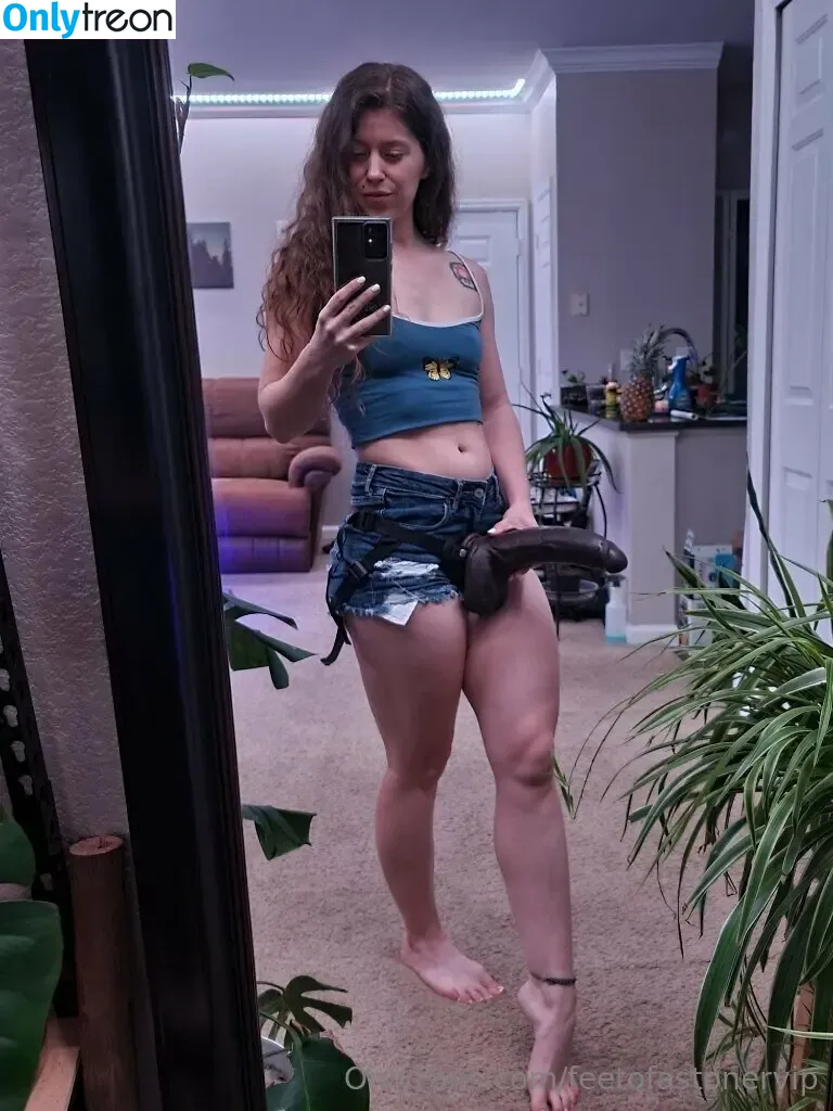feetofastonervip nude photo #0020 (feetofastonerr)