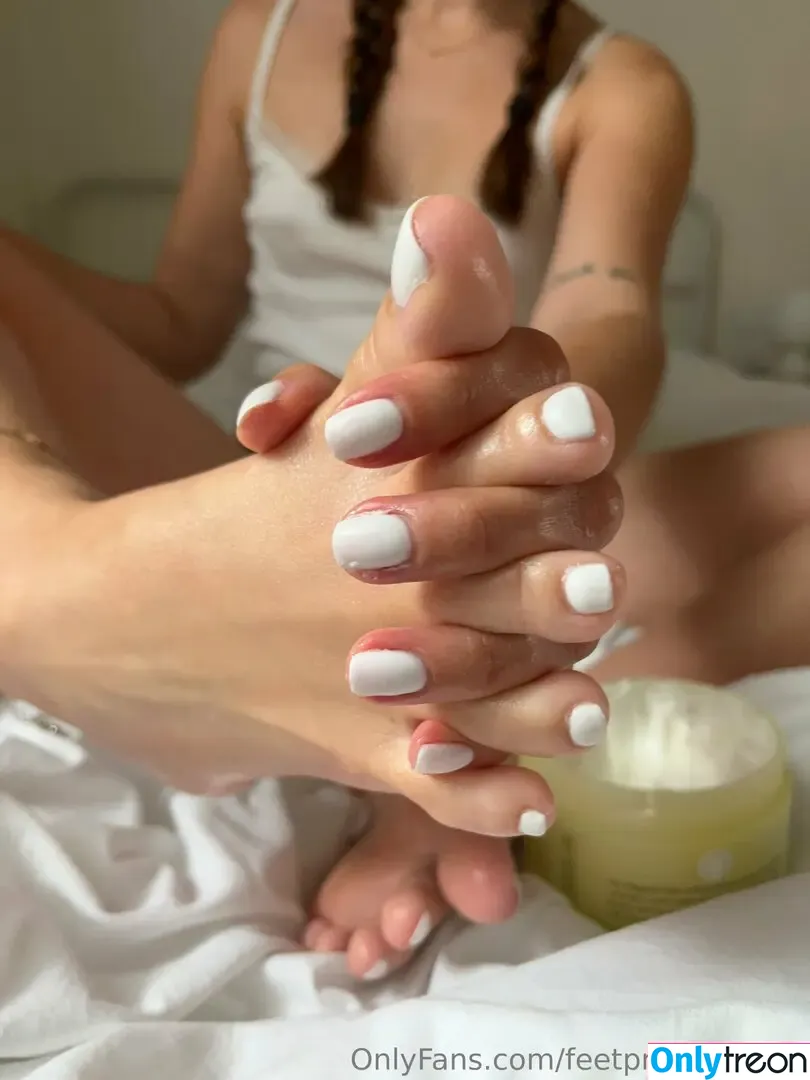 feetprincessjane nude photo #0055 (f33tpr1nc3ss)
