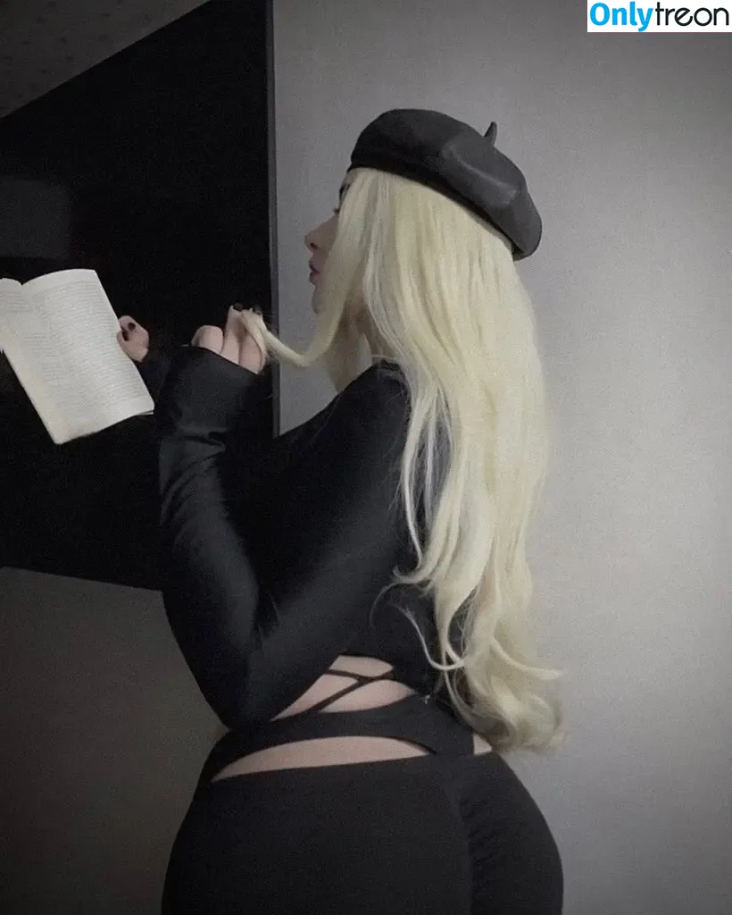 Feezius nude photo #0039 (feezius_)