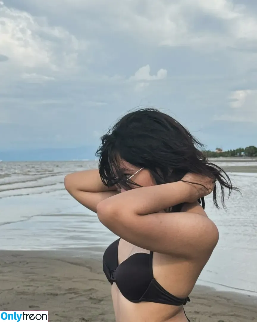Feiyuu nude photo #0032 (Fei / Feiyuu__)