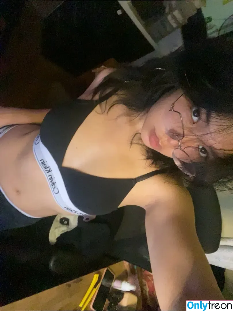 Feiyuu nude photo #0052 (Fei / Feiyuu__)