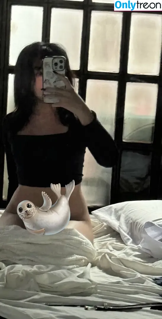 Feiyuu nude photo #0054 (Fei / Feiyuu__)