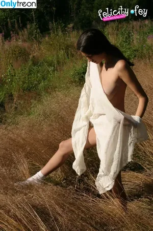 Felicity Fey / felicityfeypage nude photo #1293