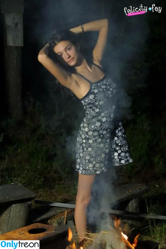 Felicity Fey nude photo #1030 (felicityfeypage)