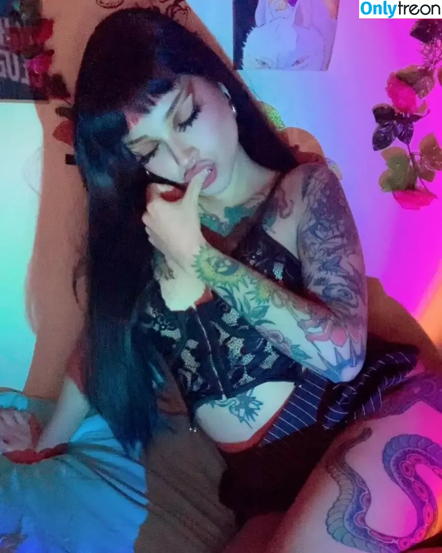 felinebitx nude photo #0007 (cybergatita69 / itsfelinebtx)