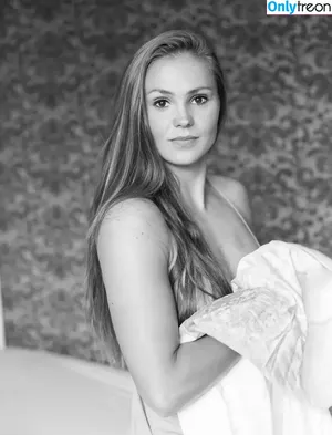 Female Football / girlsontheball / soccer players nude photo #0019
