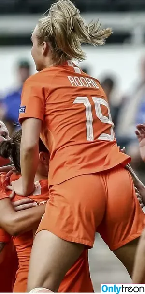 Female Football / girlsontheball / soccer players nude photo #0273