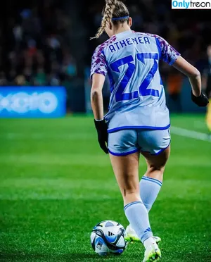 Female Football / girlsontheball / soccer players nude photo #0344