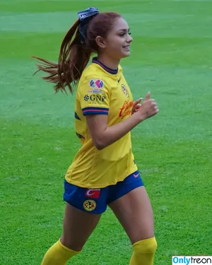 Female Football / girlsontheball / soccer players nude photo #0457