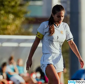 Female Football / girlsontheball / soccer players nude photo #0470