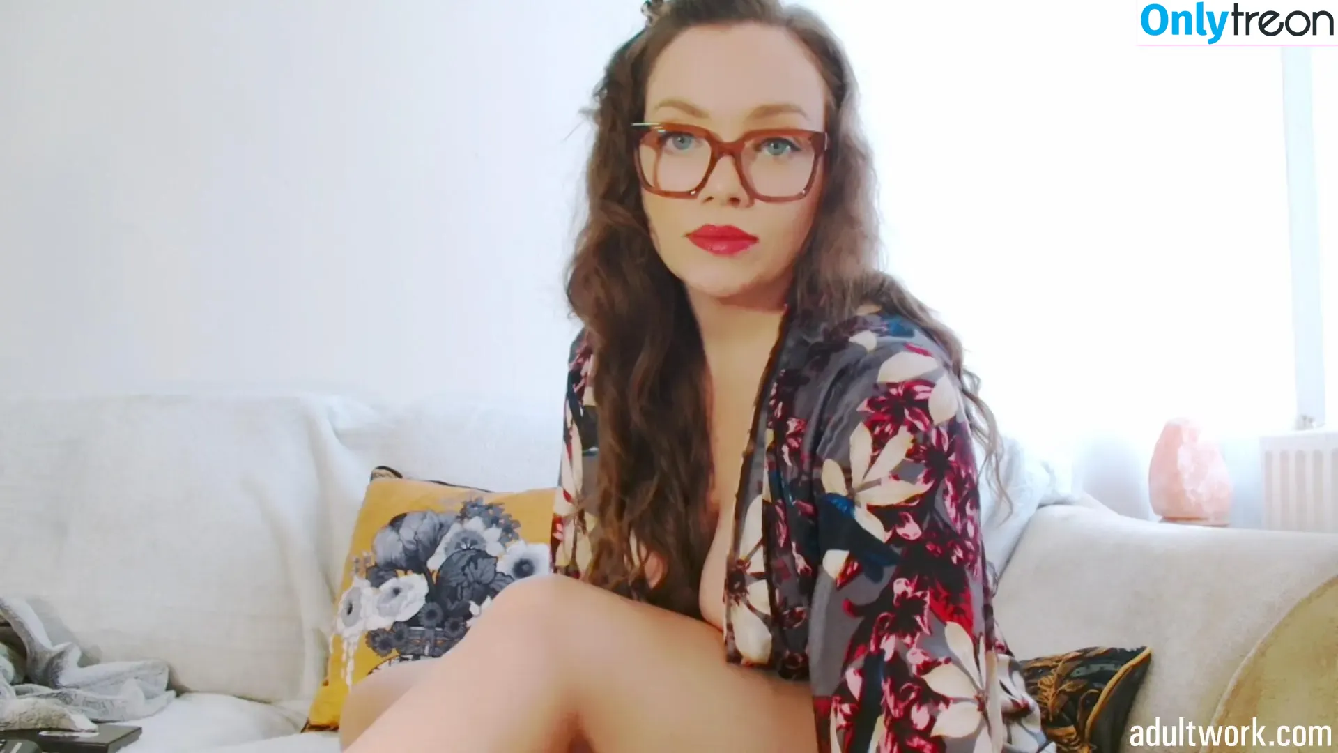 FemDom_RubyKnightXXO nude photo #0004 (rvbyknight)