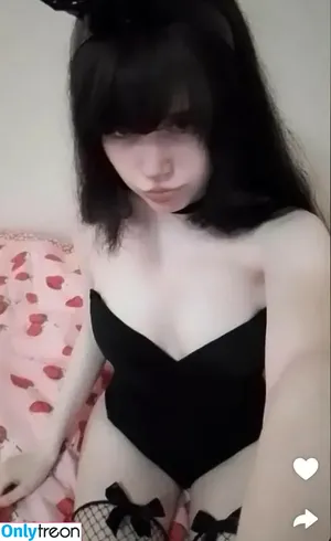 Fendirr / Fendrvvx / Yazoohoo nude photo #0016