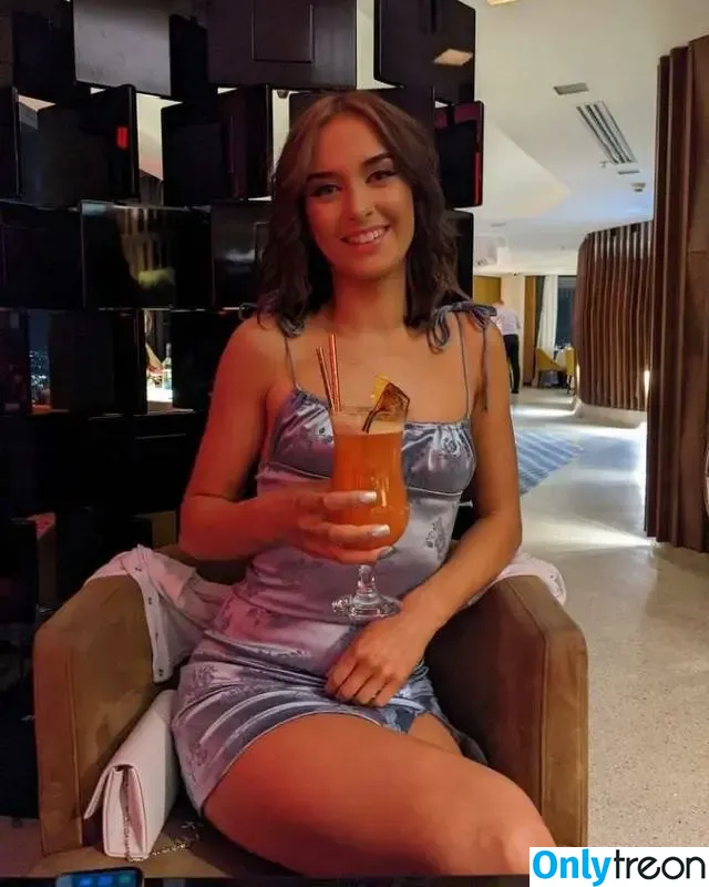 Fern Alexandra nude photo #0016 (fernpositive / thatgirhitsdifferent)
