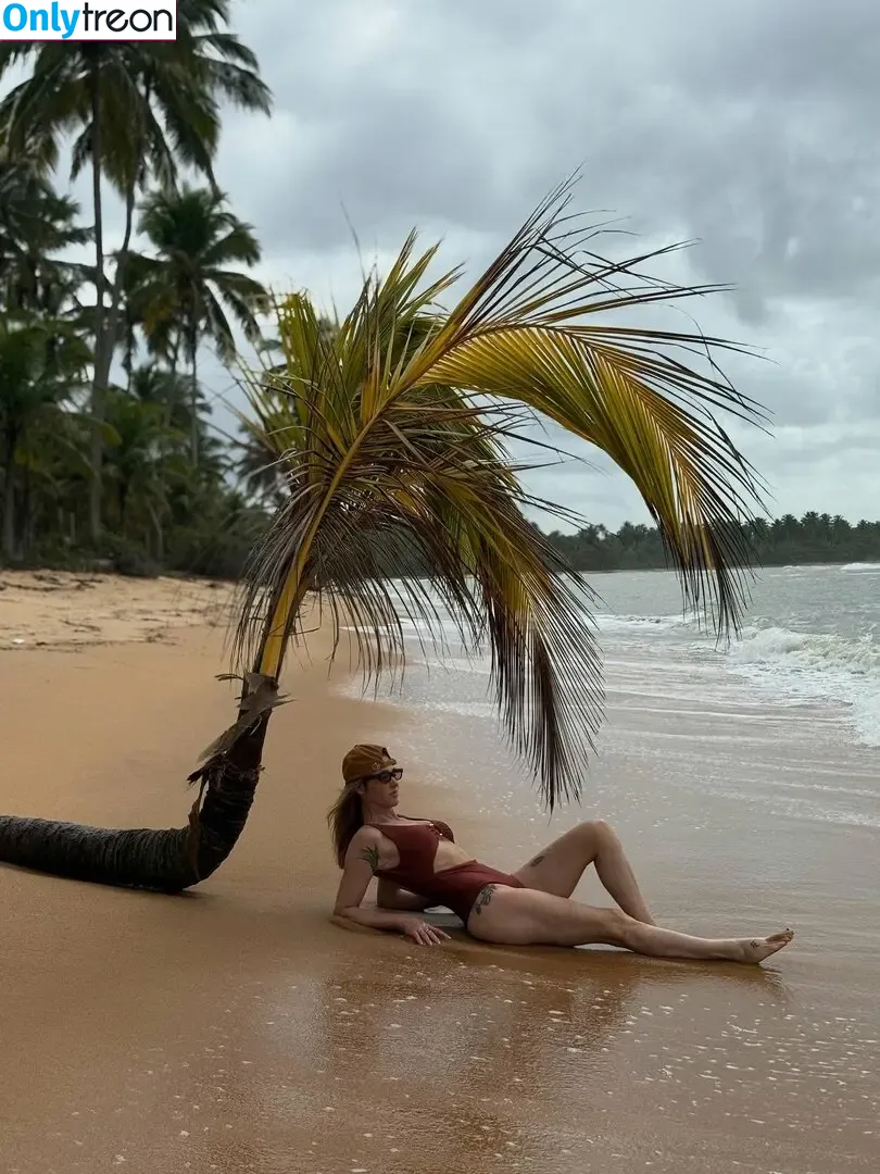 Fernanda Lima nude photo #0009 (deusanemesis / ferlima21 / fernandalima)
