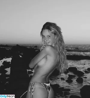 Fernanda Zilio / fernandazilio nude photo #0018