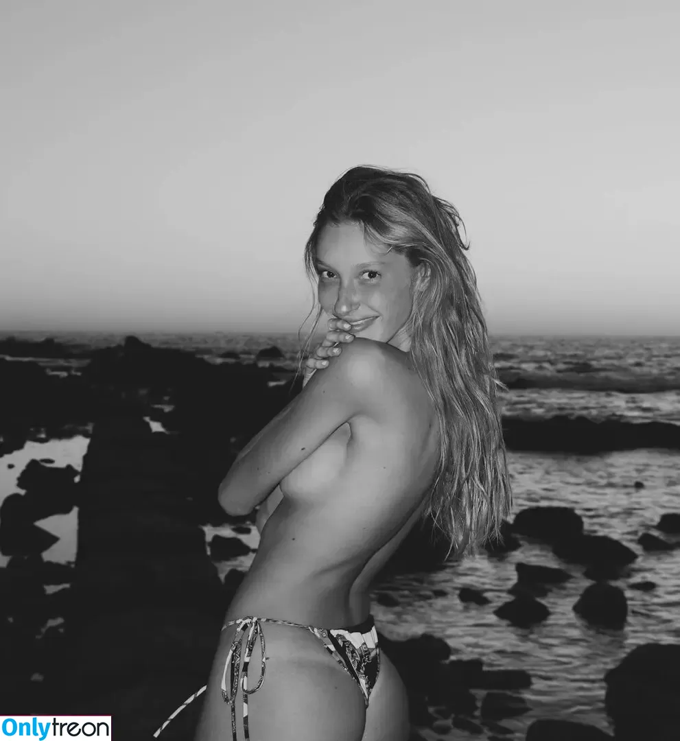Fernanda Zilio nude photo #0018 (fernandazilio)