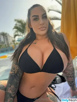 fetish-mommy / mommyfeti5hservicesllc nude photo #0619