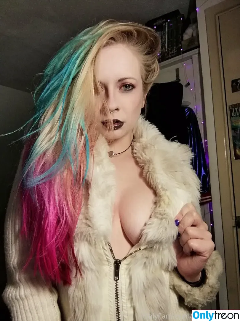 Fetish Vixen nude photo #0174 (Mhysa / fetishvixen / mhysagoddess)