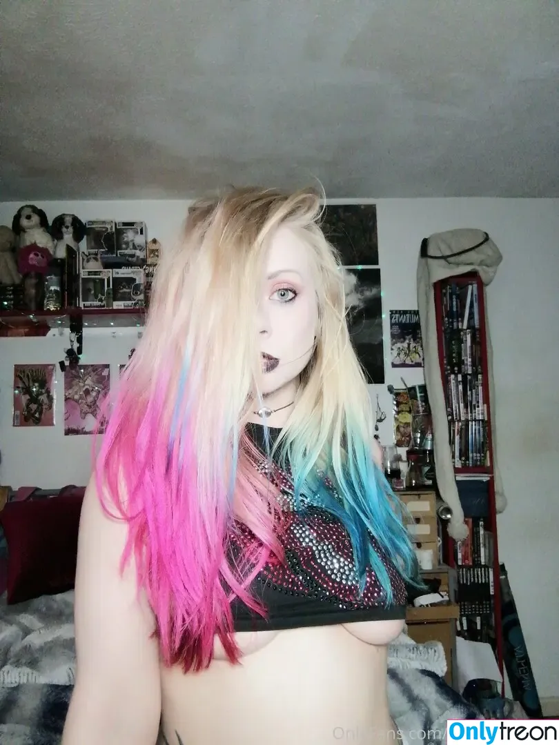 Fetish Vixen nude photo #0177 (Mhysa / fetishvixen / mhysagoddess)