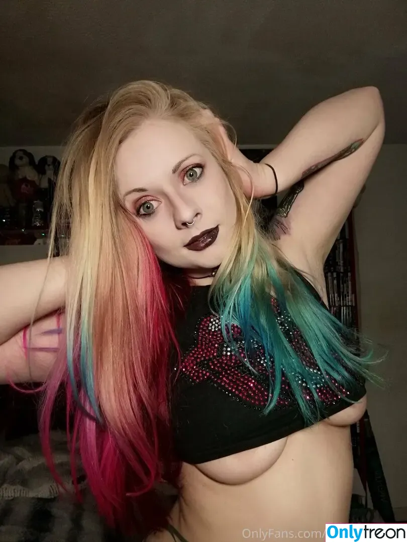 Fetish Vixen nude photo #0183 (Mhysa / fetishvixen / mhysagoddess)