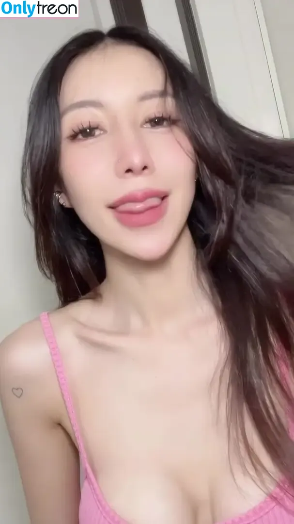 fffrofaizzz nude photo #0614 (frofaizzz)