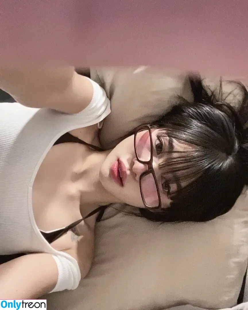 ffhblue nude photo #0008 (ffhblue__ / rblue)
