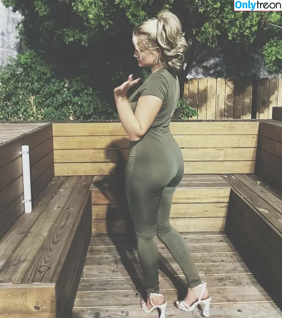 finallylegal18 nude photo #0003 (hazel_beauti)