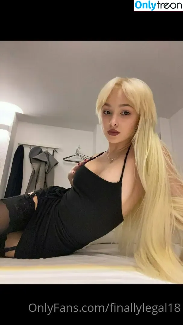 finallylegal18 nude photo #0236 (hazel_beauti)