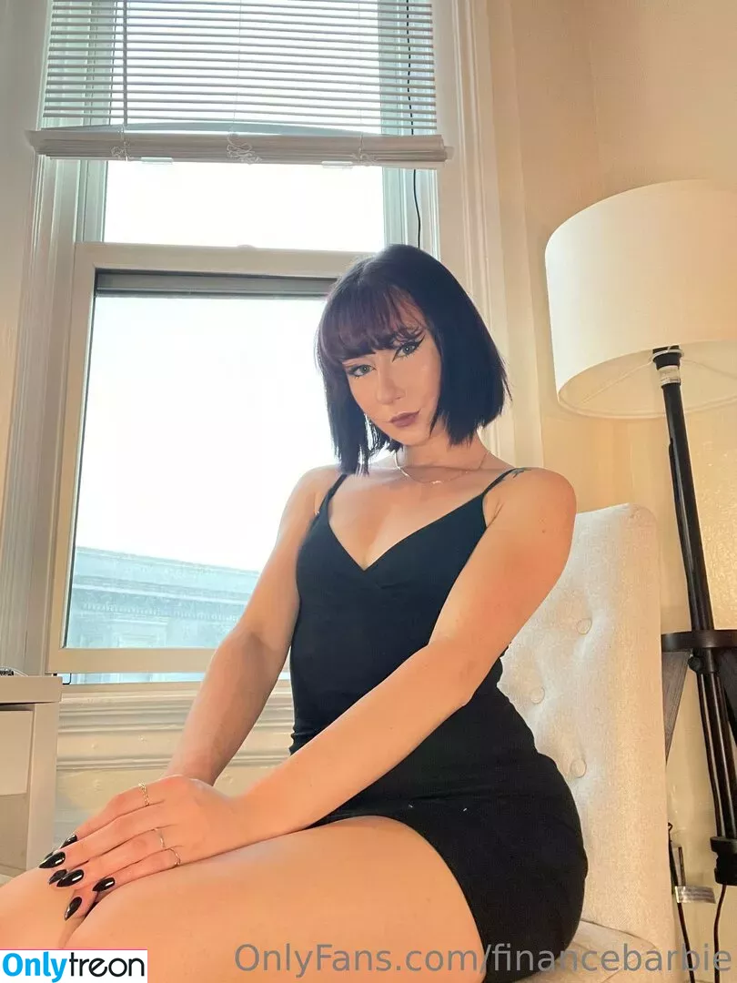 financebarbie nude photo #0005 (financebarbie)
