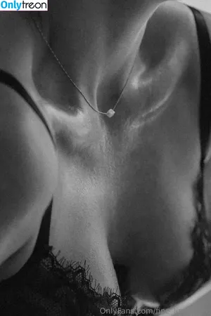 fine_lines_free / fine_lines__ nude photo #0002