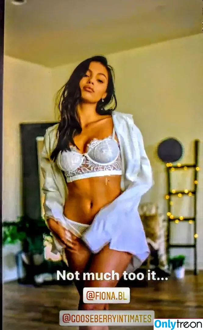 Fiona Barron nude photo #0160 (fiona.bl)
