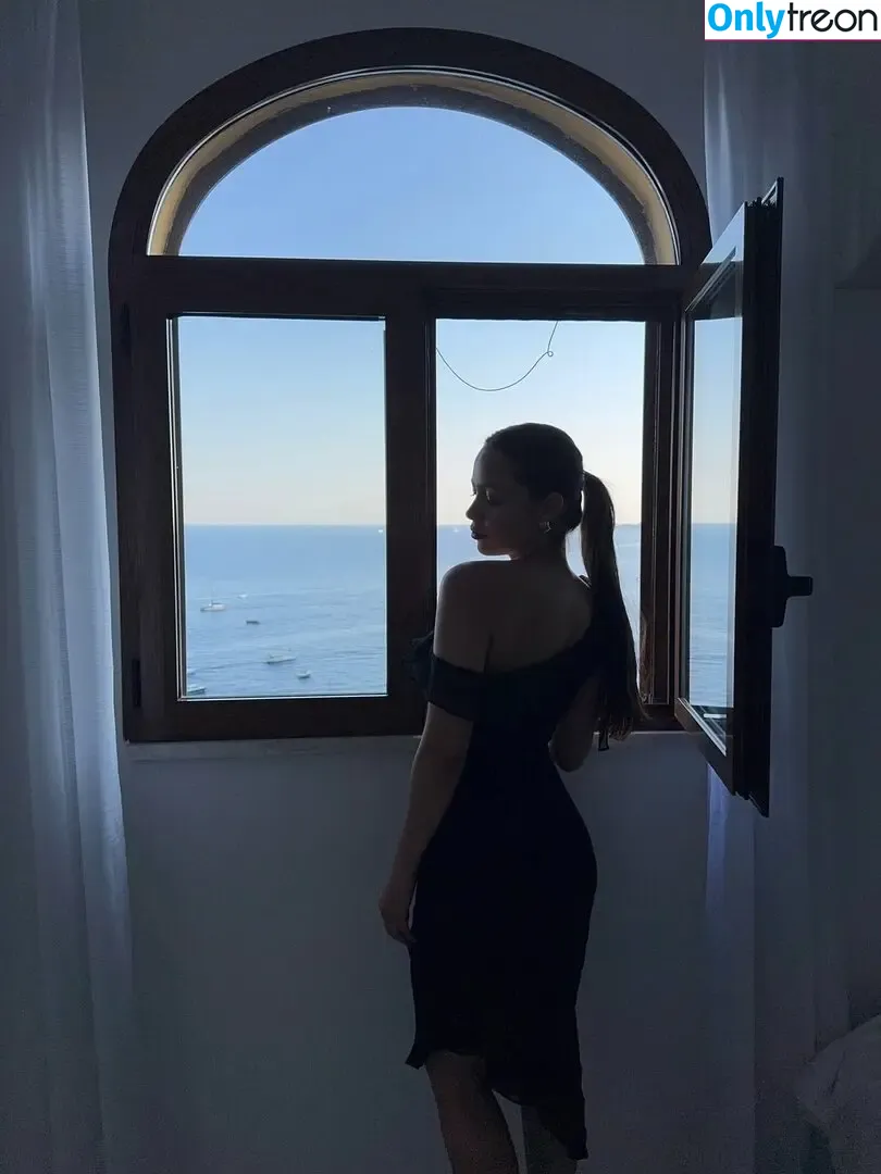 Fiona Barron nude photo #0517 (fiona.bl)